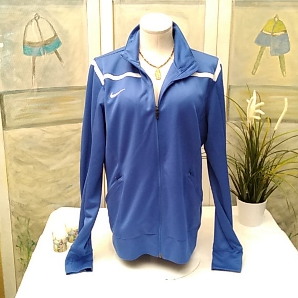 NIKE Dry Fit Athletic top